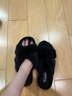 Koolaburra Black Plush Cross-Band Slide Slippers